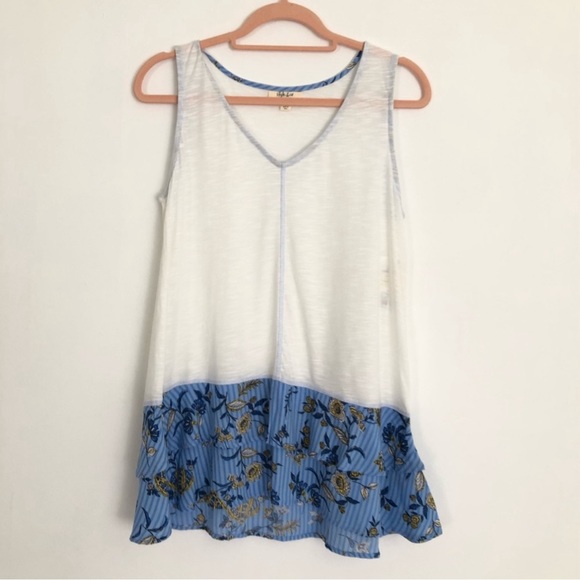 Style & Co - Sleeveless V-Neck Floral Ruffle Hem Tank Top - Size Medium

A06 - Picture 1 of 5